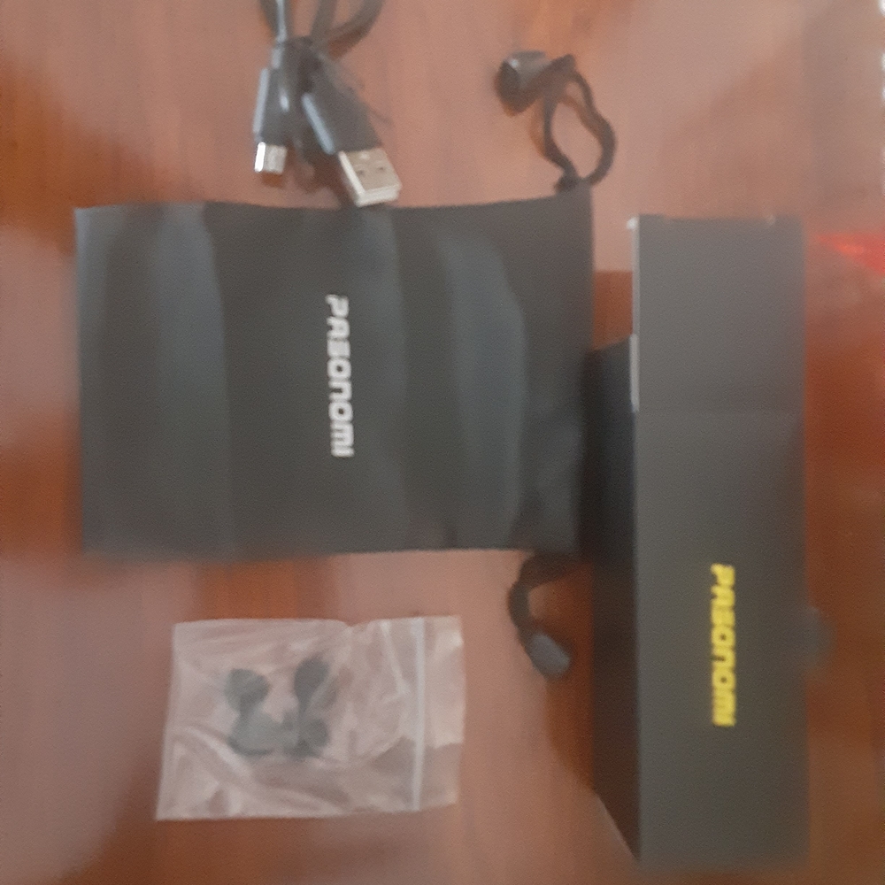 Wireless Earbud Headphones - Picture 7 of 7